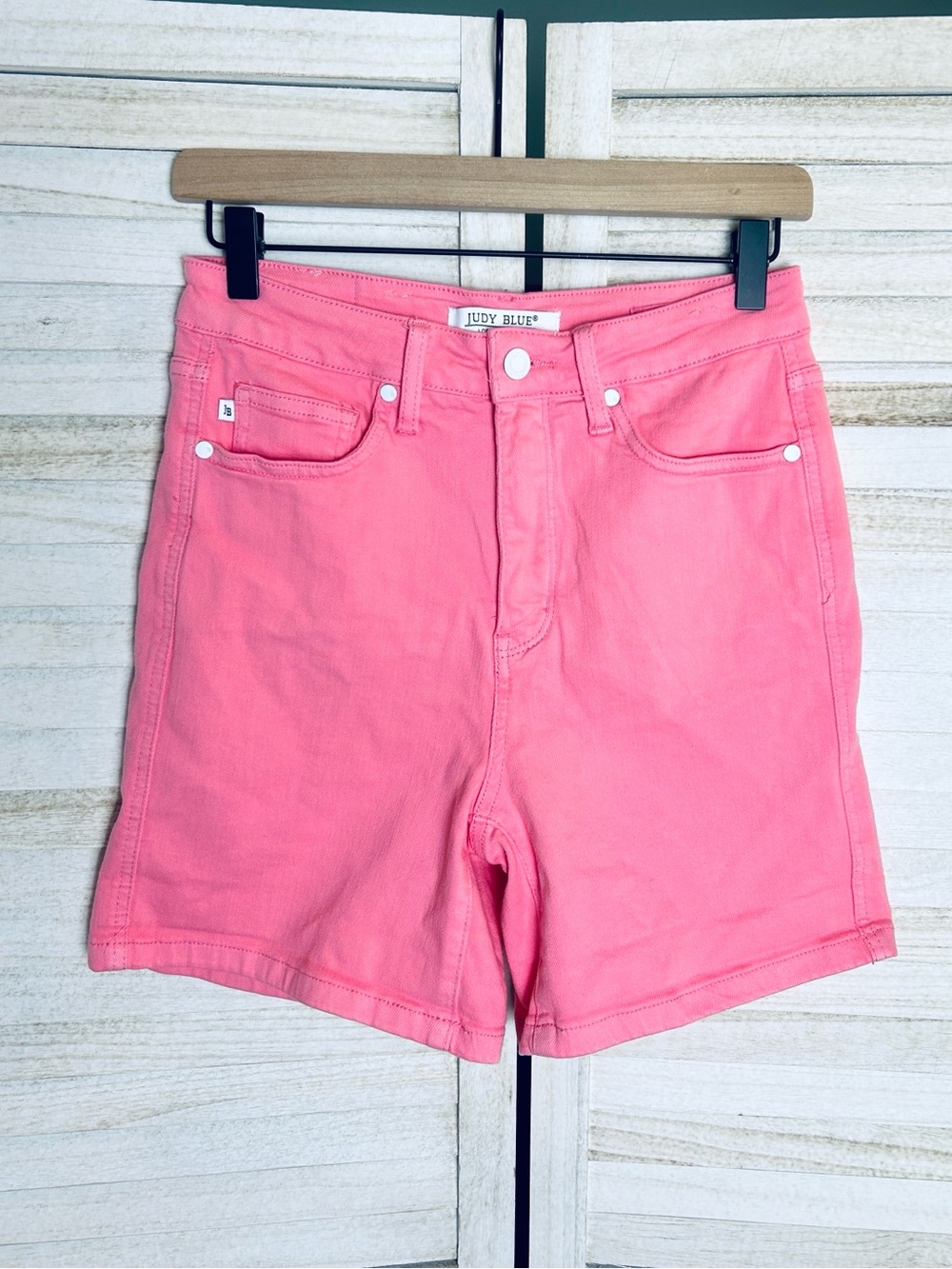 Judy Blue Garment Dyed Pink High-Rise Stretch Denim Shorts. Size Medium